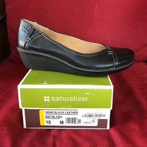 Naturalizer Genie leather wedges